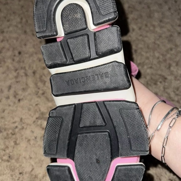 Balenciaga sneaks size 7 - Picture 4 of 4